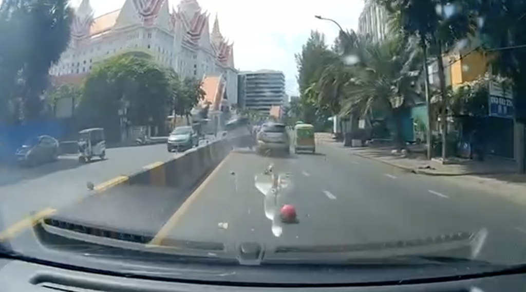金边警察酒驾连撞多车，1死3伤！-白嫖攻略-白嫖彩金-白菜社区